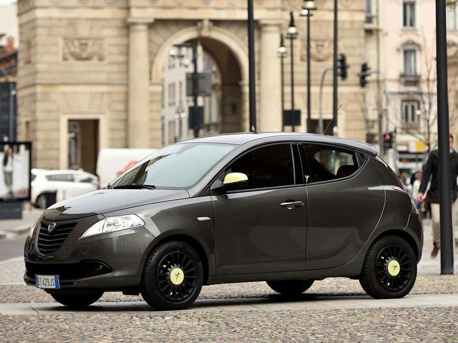  Lancia Ypsilon Elefantino 2014 года  (фото 13 из 14)